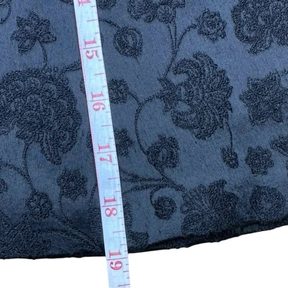 Giorgio Armani Black Floral Skirt Size 38 D0156 - Picture 7 of 10